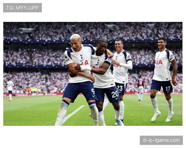 伯恩利顽强拼搏展现风采，精彩表现引发球迷热议