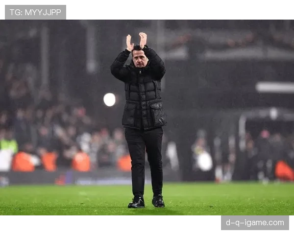 英超焦点：明星球员转会传闻再起，战术调整成各队争胜关键