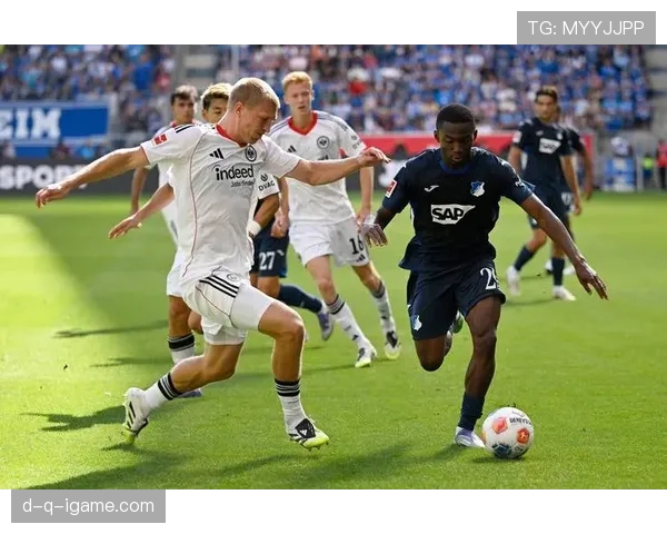 奥格斯堡战术调整显成效，状态回暖斩获关键胜利