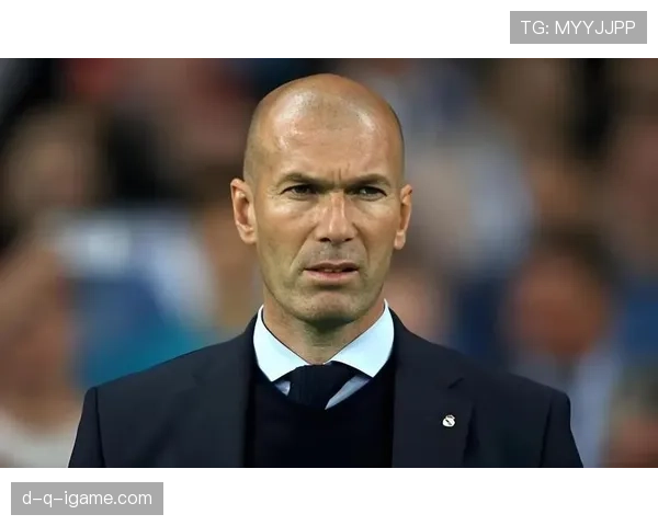 齐达内职业生涯荣誉盘点，传奇球员转型为成功教练的轨迹分析